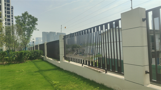 澤鑫建材護(hù)欄安裝案例